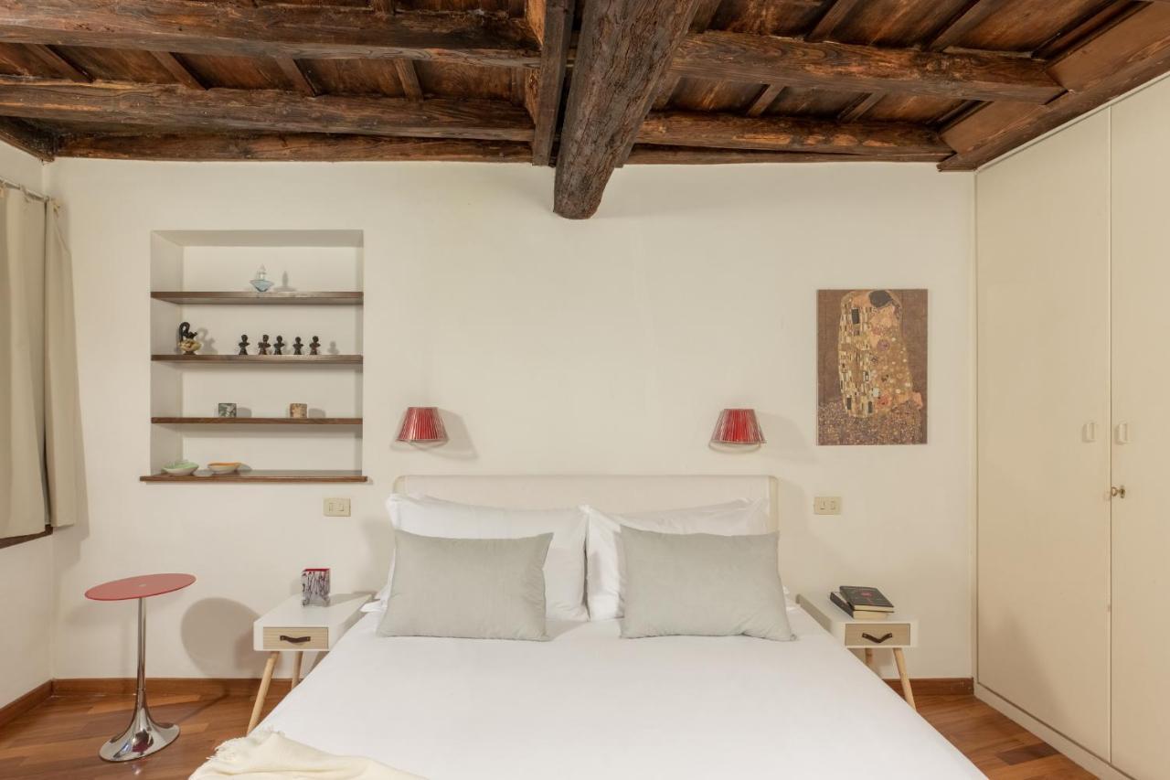 Iflat Comfy Apartament In Campo De' Fiori Rome Exterior photo