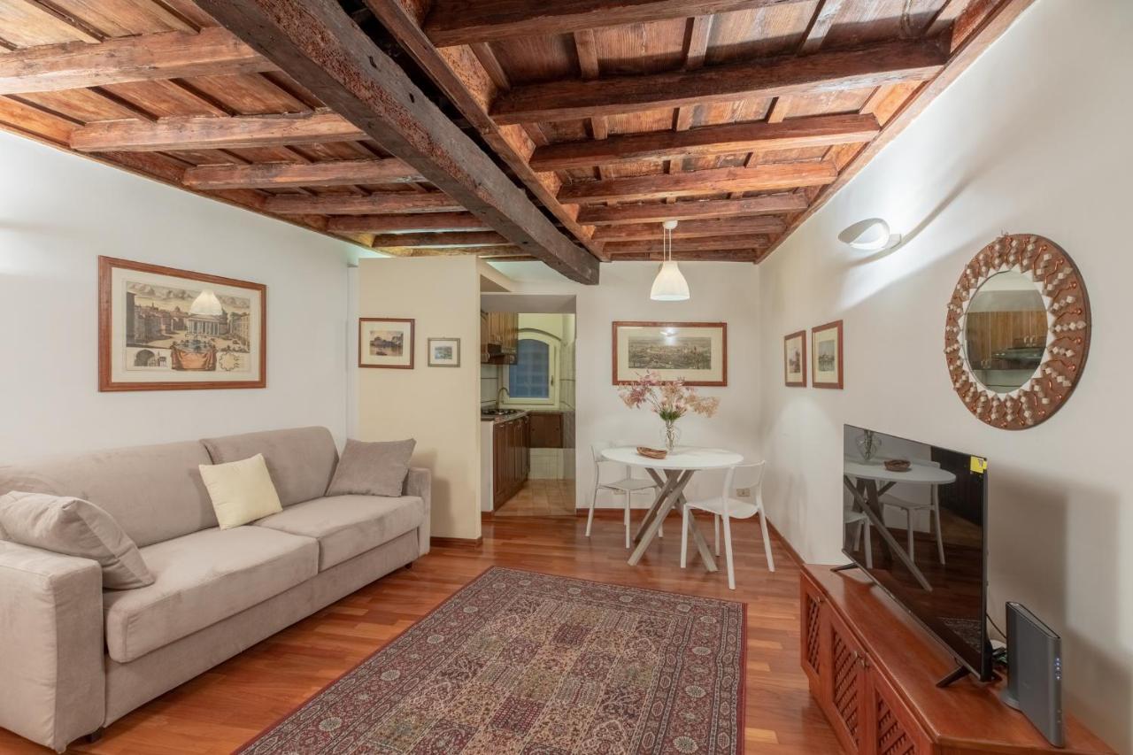 Iflat Comfy Apartament In Campo De' Fiori Rome Exterior photo