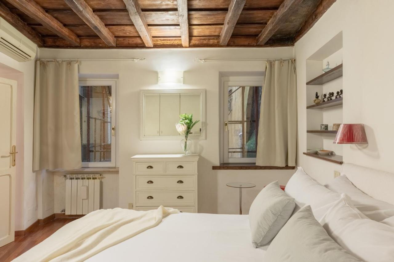 Iflat Comfy Apartament In Campo De' Fiori Rome Exterior photo