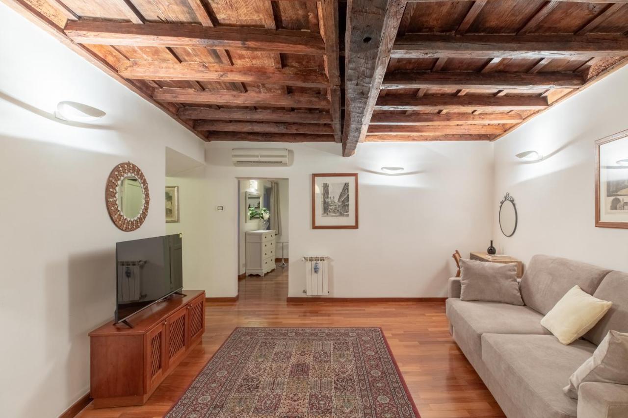 Iflat Comfy Apartament In Campo De' Fiori Rome Exterior photo