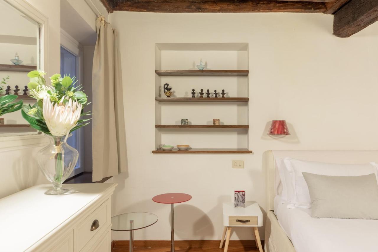 Iflat Comfy Apartament In Campo De' Fiori Rome Exterior photo